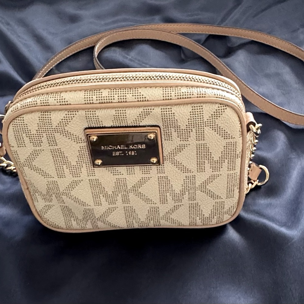 Michael Kors Mini Jet Set Logo Monogram Crossbody Bag Chain/Leather Strap Beige